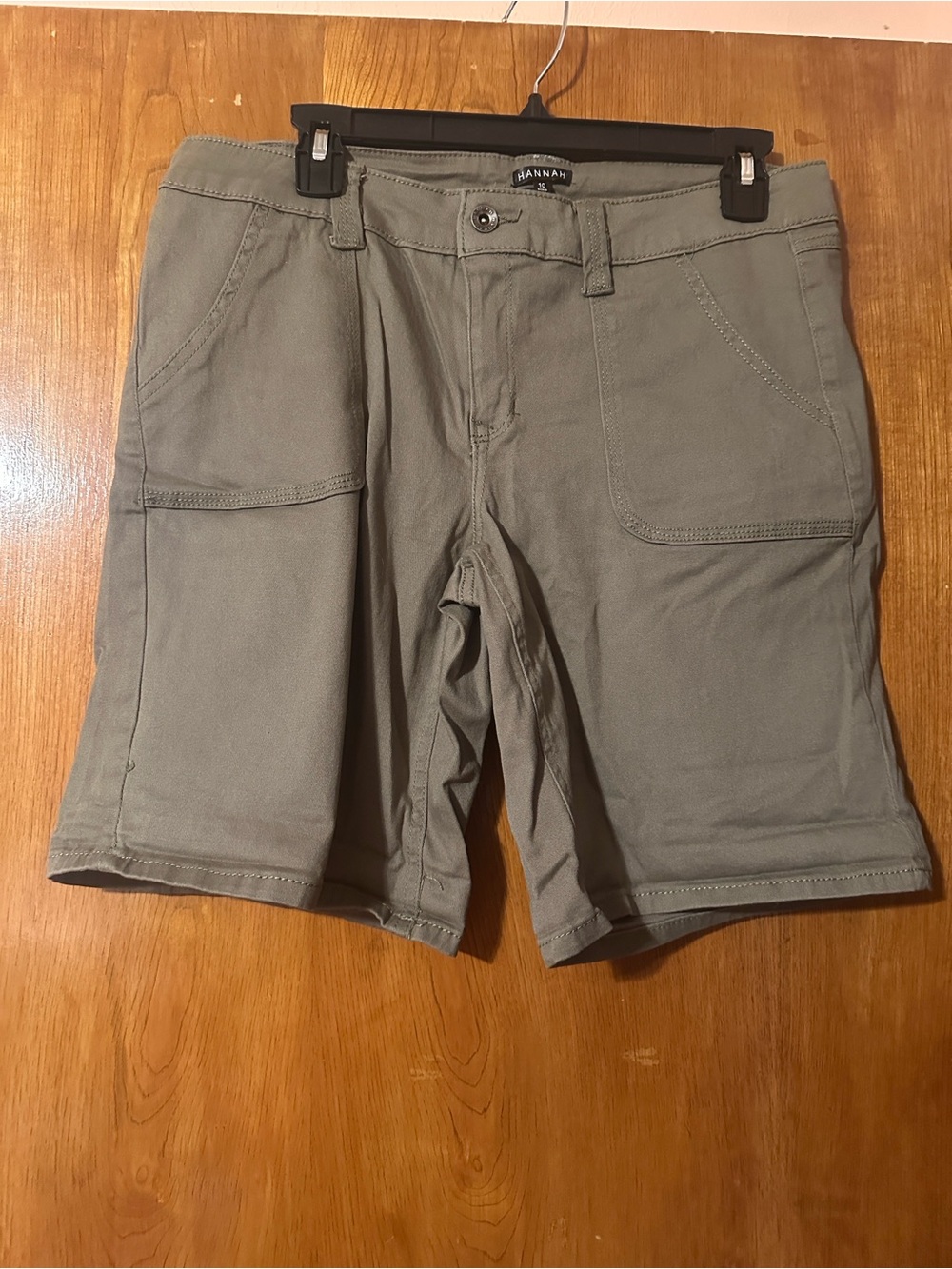 Hannah Women's Olive Cargo Shorts - Olive Drab